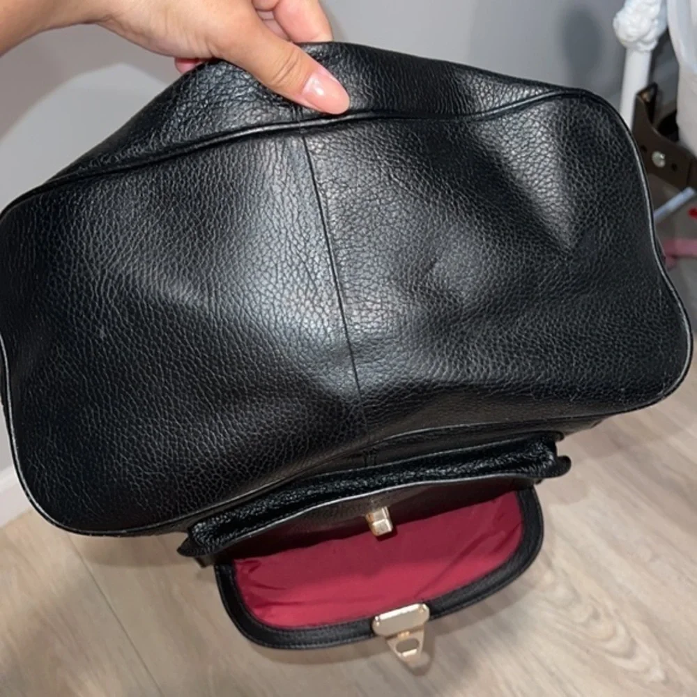 Banana republic black leather bag‎
